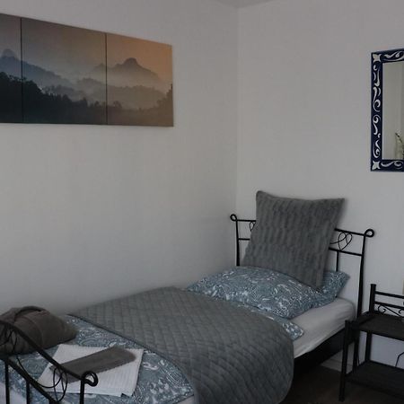 Rooms In Duesseldorf Near The Airport/Fair Номер фото