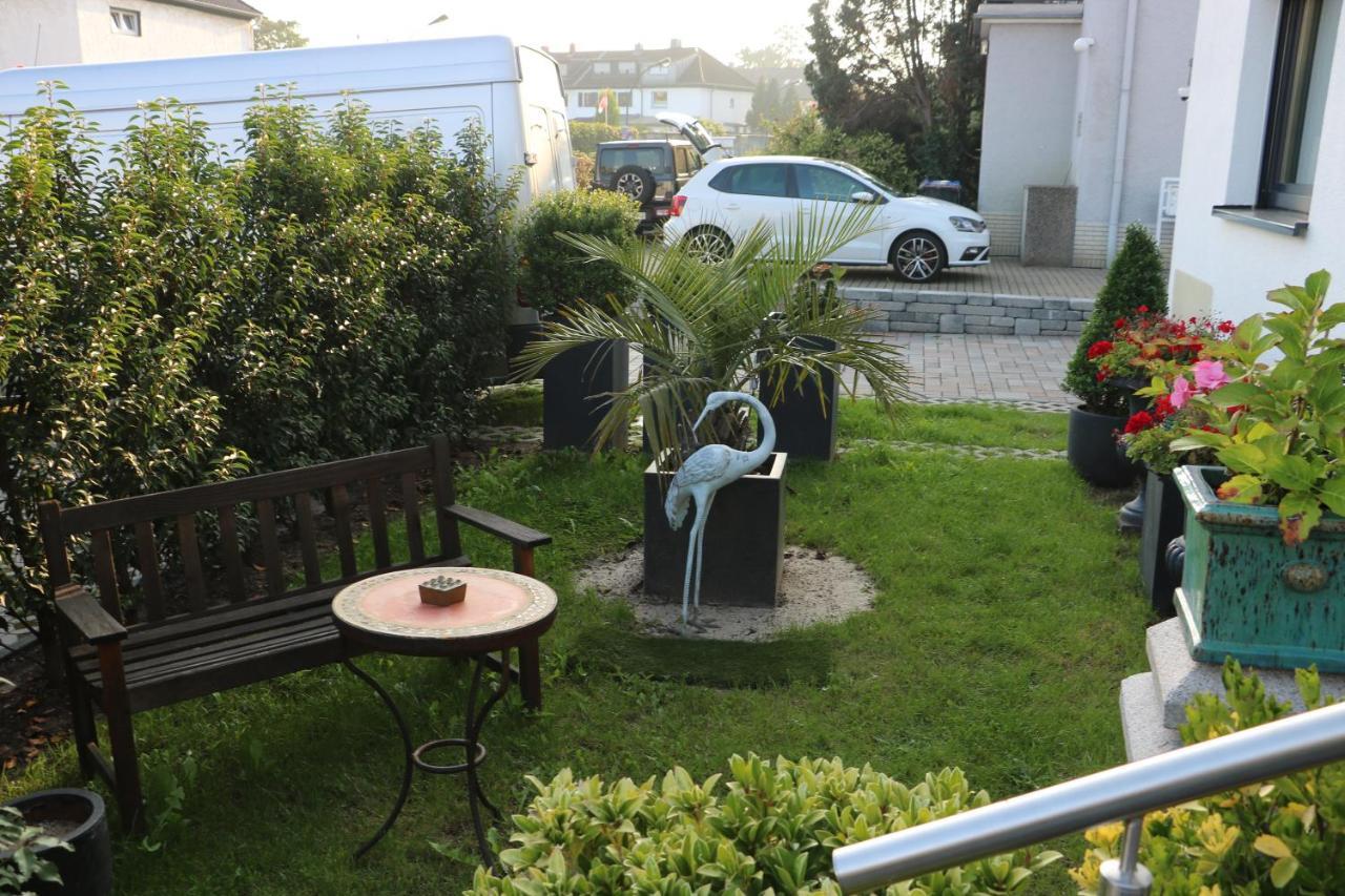 Rooms In Duesseldorf Near The Airport/Fair Екстер'єр фото