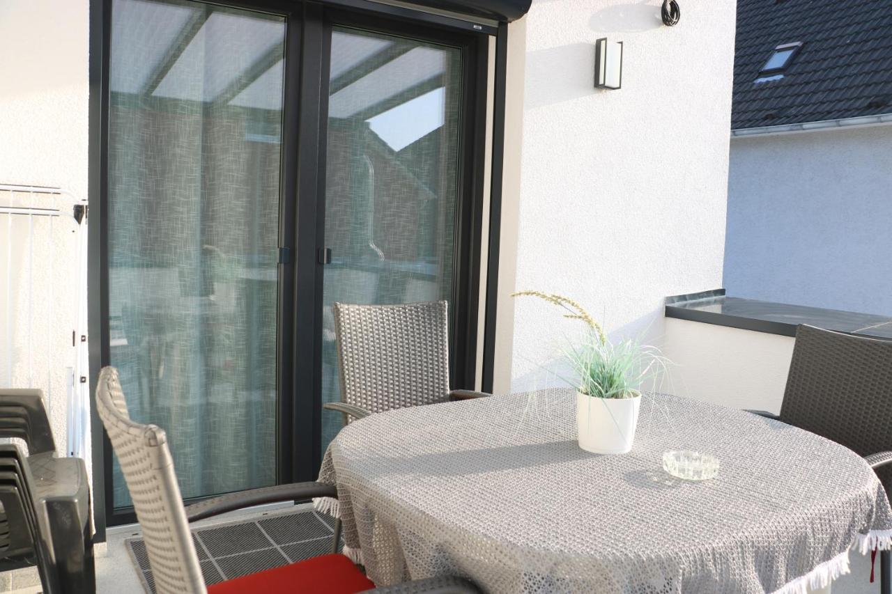 Rooms In Duesseldorf Near The Airport/Fair Екстер'єр фото